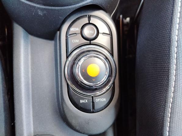 Mini Hatch III (F55/F56) Рестайлинг с пробегом 2020 года, цена 1 990 000 рублей, 84981 км, хэтчбек, Автокод Объявления