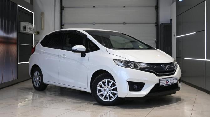 Honda Fit III с пробегом 2014 года, цена 1 295 000 рублей, 90960 км, хэтчбек, Автокод Объявления