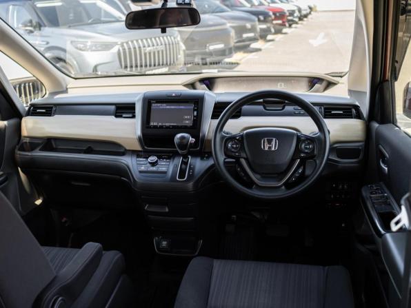Honda Freed II с пробегом 2017 года, цена 1 549 000 рублей, 77342 км, компактвэн, Автокод Объявления