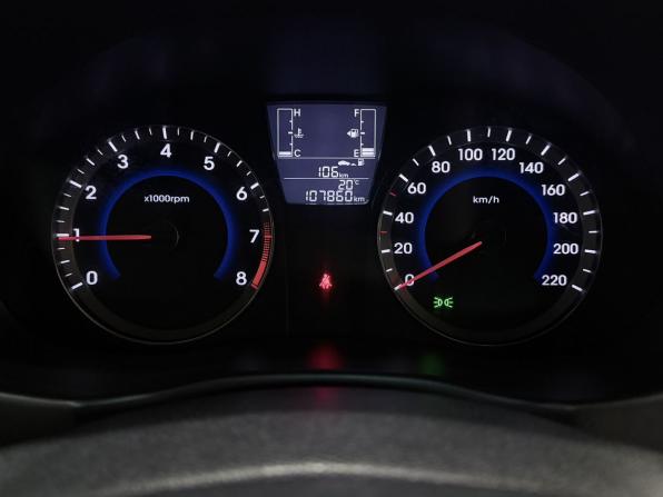 Hyundai Solaris I Рестайлинг с пробегом 2014 года, цена 999 000 рублей, 107860 км, седан, Автокод Объявления