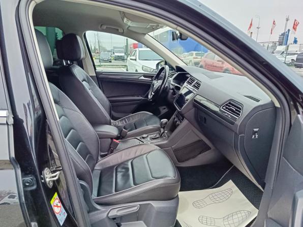 Volkswagen Tiguan II с пробегом 2017 года, цена 2 249 995 рублей, 180778 км, внедорожник, Автокод Объявления