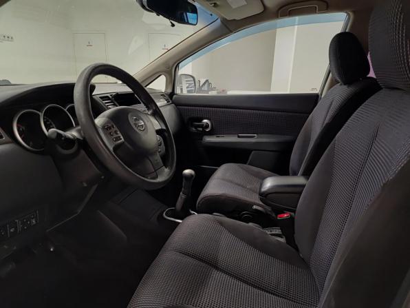 Nissan Tiida I Рестайлинг с пробегом 2011 года, цена 709 000 рублей, 215743 км, седан, Автокод Объявления