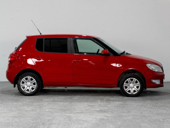 Skoda Fabia II Рестайлинг с пробегом 2010 года, цена 699 000 рублей, 94057 км, хэтчбек, Автокод Объявления