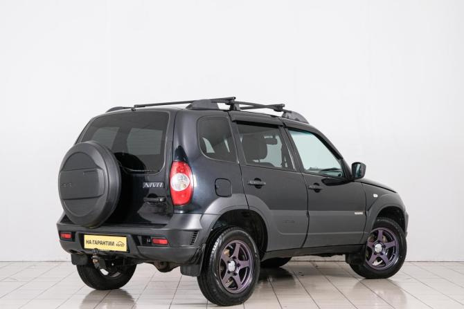 Chevrolet Niva I Рестайлинг с пробегом 2017 года, цена 819 000 рублей, 119402 км, внедорожник, Автокод Объявления