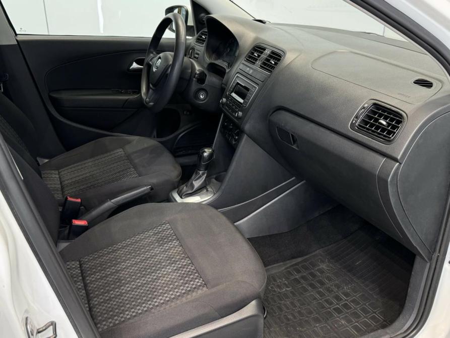 Volkswagen Polo V Рестайлинг Волжский  - изображение 22