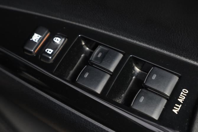 Toyota Corolla XI (E160 E170) Рестайлинг 2 с пробегом 2018 года, цена 1 749 000 рублей, 126984 км, универсал, Автокод Объявления