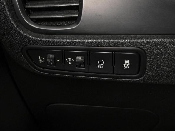 Kia Rio IV с пробегом 2018 года, цена 999 000 рублей, 185503 км, седан, Автокод Объявления