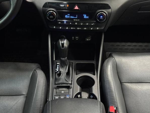 Hyundai Tucson III с пробегом 2016 года, цена 1 750 000 рублей, 176026 км, внедорожник, Автокод Объявления