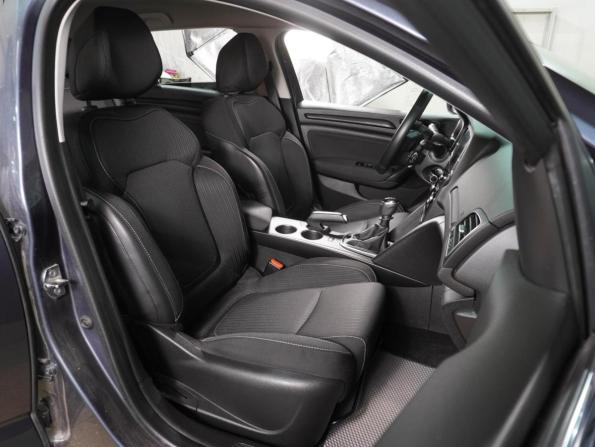 Renault Megane IV с пробегом 2019 года, цена 1 439 000 рублей, 105488 км, универсал, Автокод Объявления