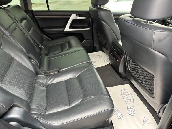 Toyota Land Cruiser 200 Series Рестайлинг 2 с пробегом 2018 года, цена 6 250 000 рублей, 193000 км, внедорожник, Автокод Объявления