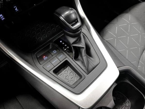 Toyota RAV4 V (XA50) с пробегом 2021 года, цена 3 050 000 рублей, 62472 км, внедорожник, Автокод Объявления