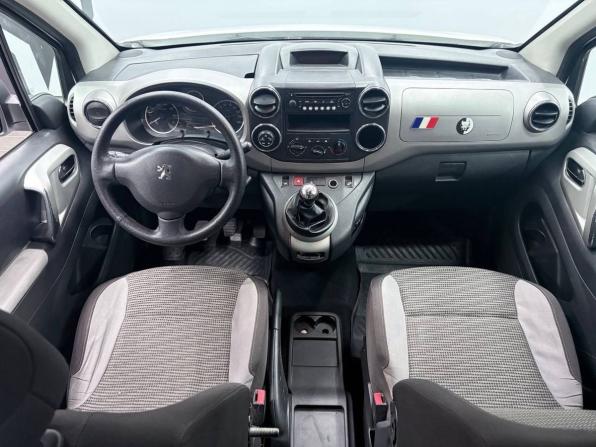 Peugeot Partner II с пробегом 2011 года, цена 729 900 рублей, 229605 км, компактвэн, Автокод Объявления