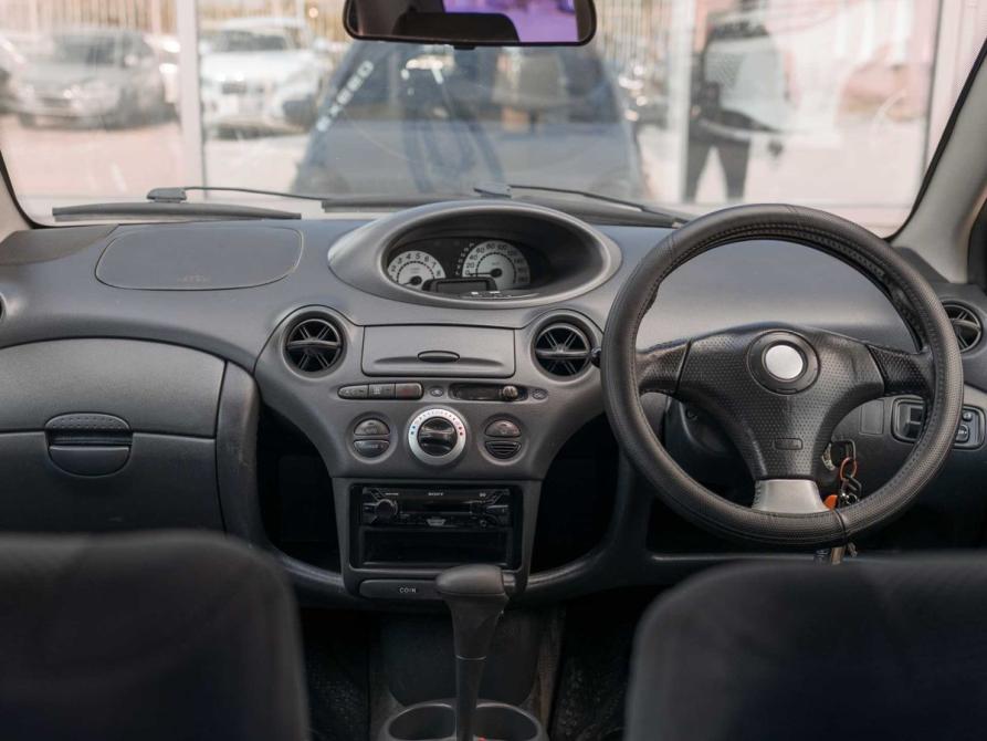 Toyota Vitz I (P10) Новосибирск  - изображение 11