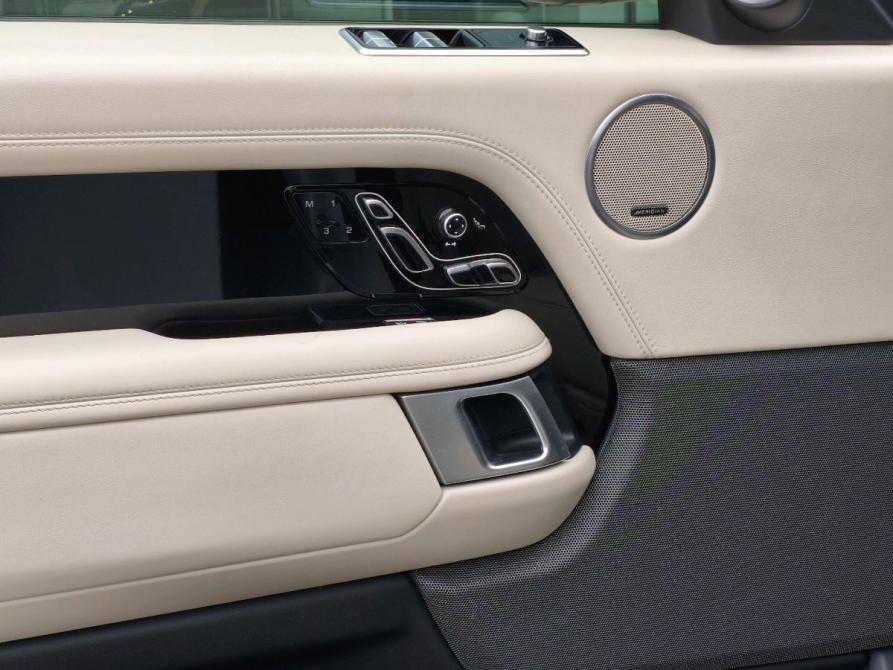 Land Rover Range Rover IV Рестайлинг Санкт-Петербург  - изображение 18
