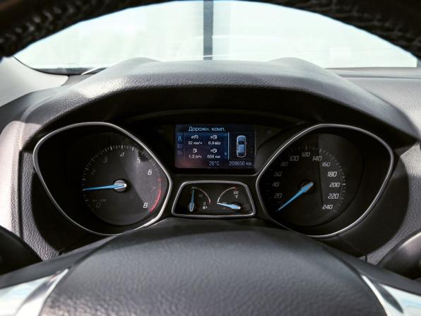 Ford Focus III с пробегом 2011 года, цена 699 000 рублей, 209665 км, хэтчбек, Автокод Объявления