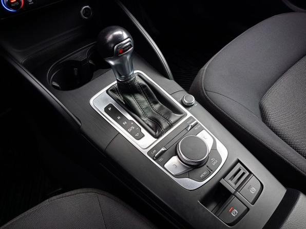 Audi A3 III (8V) Рестайлинг с пробегом 2017 года, цена 1 789 000 рублей, 137765 км, седан, Автокод Объявления