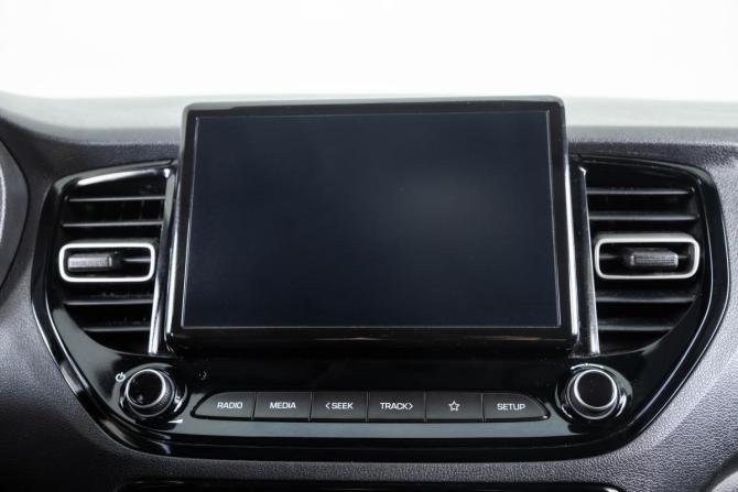Hyundai Solaris I с пробегом 2024 года, цена 2 009 000 рублей, 37500 км, седан, Автокод Объявления