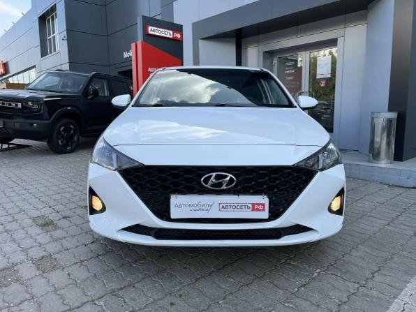 Hyundai Solaris II Рестайлинг с пробегом 2021 года, цена 1 649 360 рублей, 79452 км, седан, Автокод Объявления