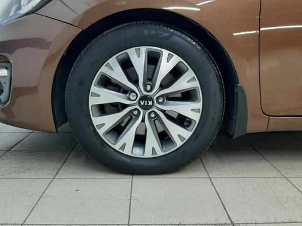 Kia Ceed II Рестайлинг с пробегом 2017 года, цена 1 039 000 рублей, 188915 км, хэтчбек, Автокод Объявления