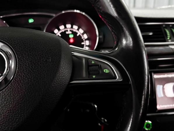 Skoda Superb II Рестайлинг с пробегом 2013 года, цена 899 000 рублей, 359617 км, лифтбек, Автокод Объявления