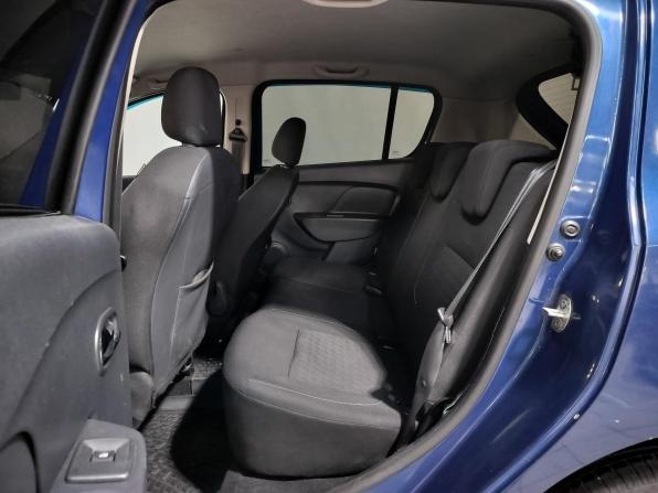 Renault Sandero II с пробегом 2015 года, цена 780 000 рублей, 66000 км, хэтчбек, Автокод Объявления