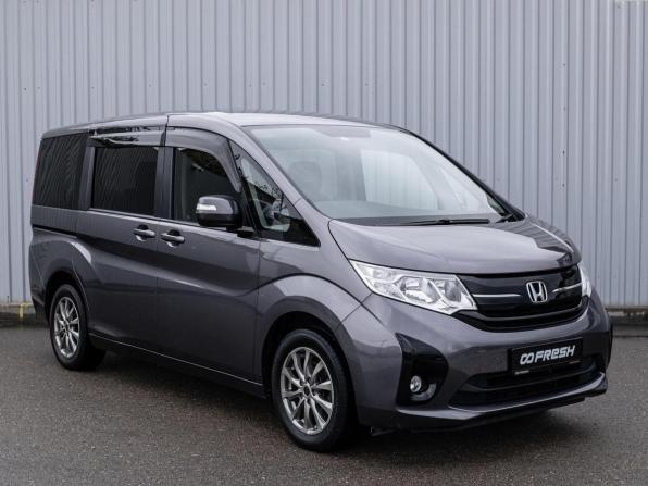Honda Stepwgn V Рестайлинг с пробегом 2018 года, цена 2 068 000 рублей, 50899 км, минивэн, Автокод Объявления