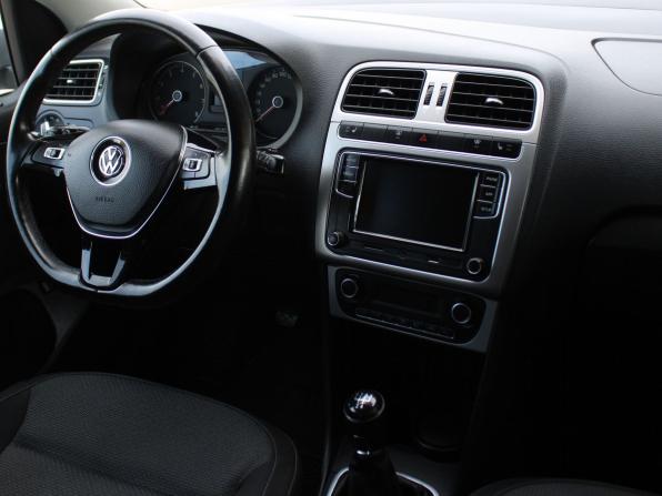 Volkswagen Polo V Рестайлинг с пробегом 2018 года, цена 1 129 000 рублей, 124358 км, седан, Автокод Объявления