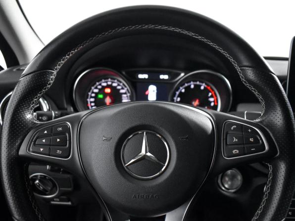 Mercedes-Benz GLA I (X156) Рестайлинг с пробегом 2018 года, цена 2 300 000 рублей, 83426 км, внедорожник, Автокод Объявления