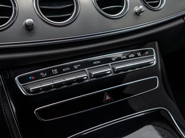 Mercedes-Benz E-Класс V (W213 S213 C238) с пробегом 2018 года, цена 2 491 000 рублей, 154563 км, седан, Автокод Объявления