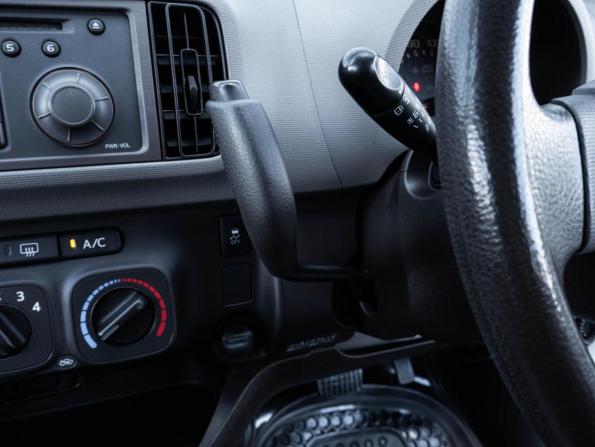 Daihatsu Boon II Рестайлинг с пробегом 2015 года, цена 633 200 рублей, 80108 км, хэтчбек, Автокод Объявления