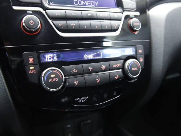 Nissan Qashqai II с пробегом 2014 года, цена 990 000 рублей, 216227 км, внедорожник, Автокод Объявления
