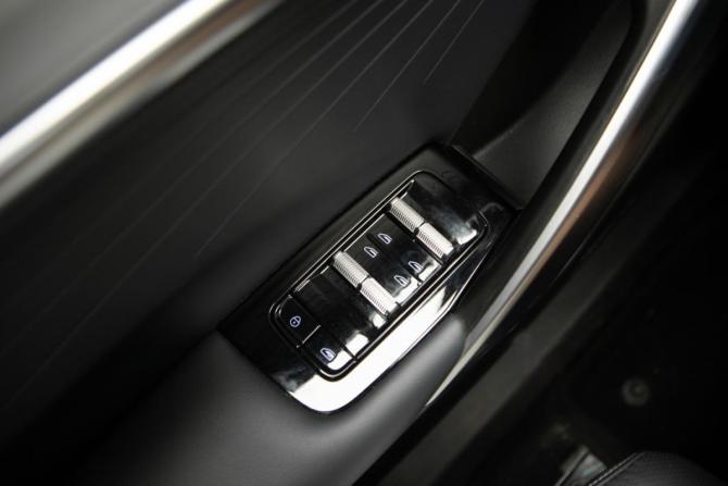 Geely Atlas II с пробегом 2024 года, цена 2 975 000 рублей, 33000 км, внедорожник, Автокод Объявления