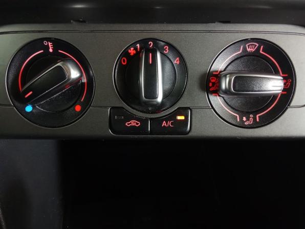 Volkswagen Polo V Рестайлинг с пробегом 2019 года, цена 1 150 000 рублей, 115003 км, седан, Автокод Объявления