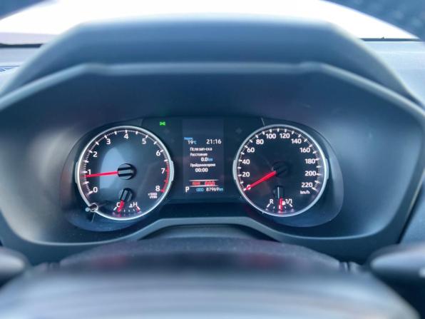 Toyota RAV4 V (XA50) с пробегом 2021 года, цена 3 050 000 рублей, 87968 км, внедорожник, Автокод Объявления