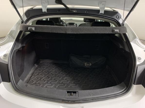 Opel Astra J с пробегом 2012 года, цена 625 000 рублей, 236706 км, хэтчбек, Автокод Объявления