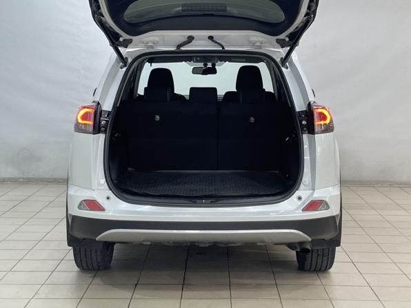 Toyota RAV4 IV (XA40) Рестайлинг с пробегом 2018 года, цена 2 670 000 рублей, 66739 км, внедорожник, Автокод Объявления