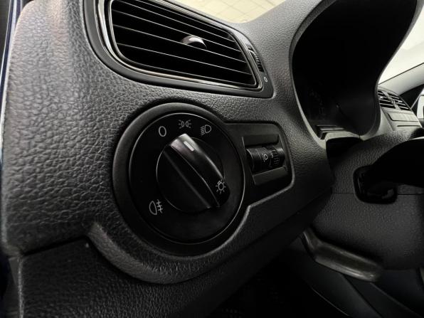 Volkswagen Polo V с пробегом 2014 года, цена 920 000 рублей, 136773 км, седан, Автокод Объявления