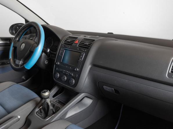 Volkswagen Golf V с пробегом 2008 года, цена 380 000 рублей, 297557 км, хэтчбек, Автокод Объявления
