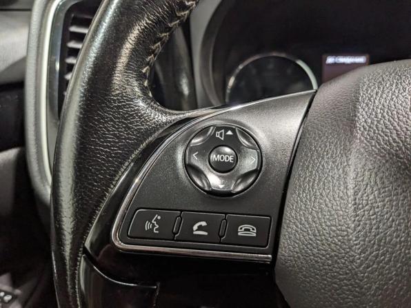 Mitsubishi Outlander III Рестайлинг 3 с пробегом 2022 года, цена 2 295 000 рублей, 101067 км, внедорожник, Автокод Объявления