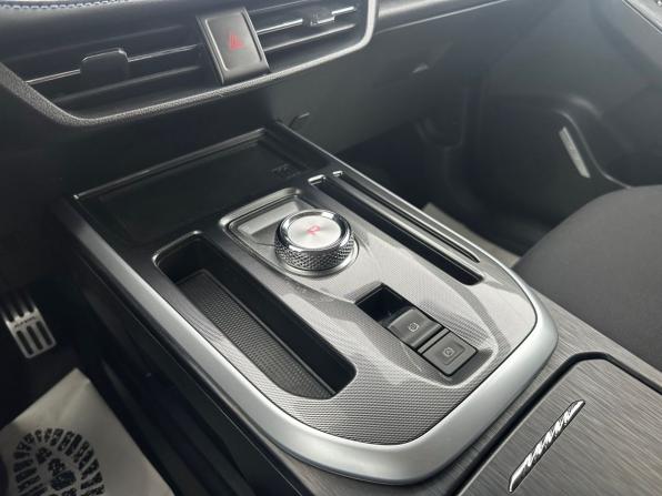 Haval Jolion I Рестайлинг с пробегом 2024 года, цена 1 797 000 рублей, 43648 км, внедорожник, Автокод Объявления