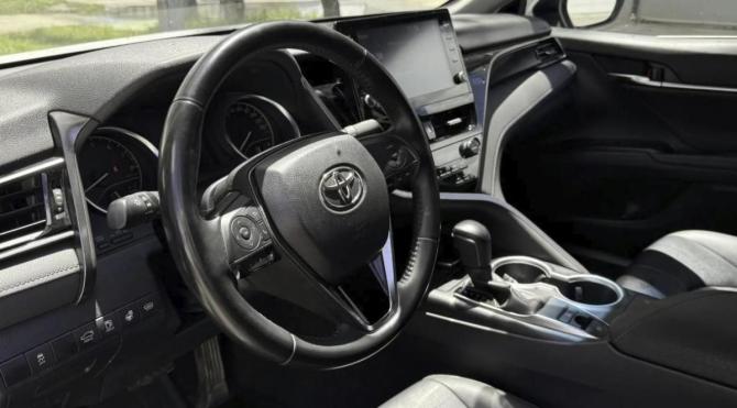 Toyota Camry VIII (XV70) Рестайлинг с пробегом 2021 года, цена 2 690 000 рублей, 47225 км, седан, Автокод Объявления
