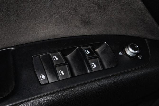 Audi Q7 I (4L) Рестайлинг с пробегом 2012 года, цена 1 709 000 рублей, 270000 км, внедорожник, Автокод Объявления
