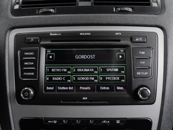 Skoda Octavia II (A5) Рестайлинг с пробегом 2011 года, цена 869 000 рублей, 219415 км, лифтбек, Автокод Объявления