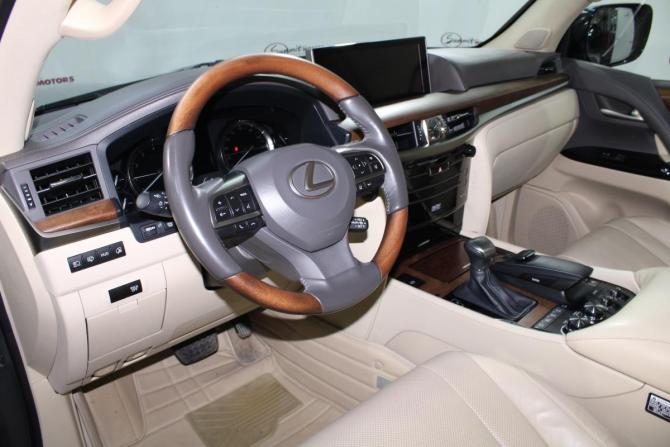 Lexus LX III Рестайлинг 2 с пробегом 2020 года, цена 12 300 000 рублей, 97000 км, внедорожник, Автокод Объявления