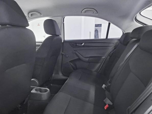 Skoda Rapid I Рестайлинг с пробегом 2018 года, цена 983 000 рублей, 89678 км, лифтбек, Автокод Объявления