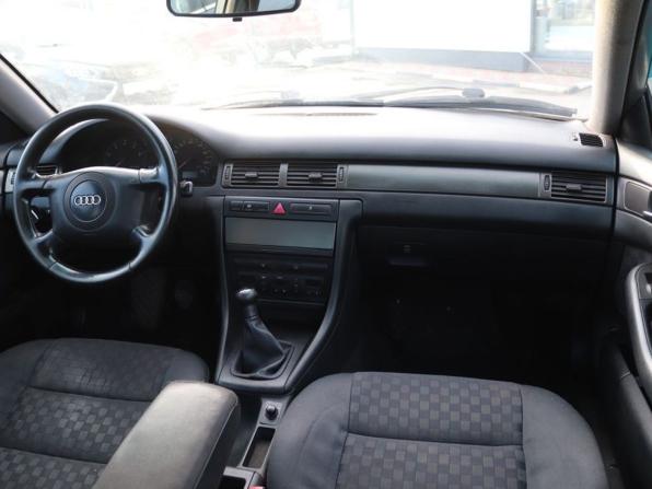Audi A6 II (C5) с пробегом 2000 года, цена 299 000 рублей, 347000 км, седан, Автокод Объявления