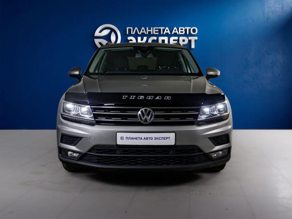 Volkswagen Tiguan II с пробегом 2019 года, цена 2 788 000 рублей, 59677 км, внедорожник, Автокод Объявления