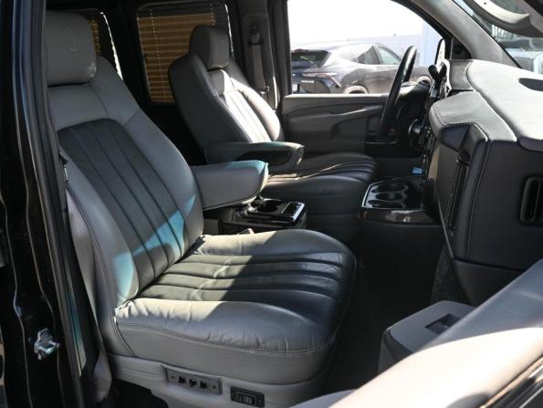 Chevrolet Express II с пробегом 2012 года, цена 5 899 000 рублей, 175683 км, минивэн, Автокод Объявления