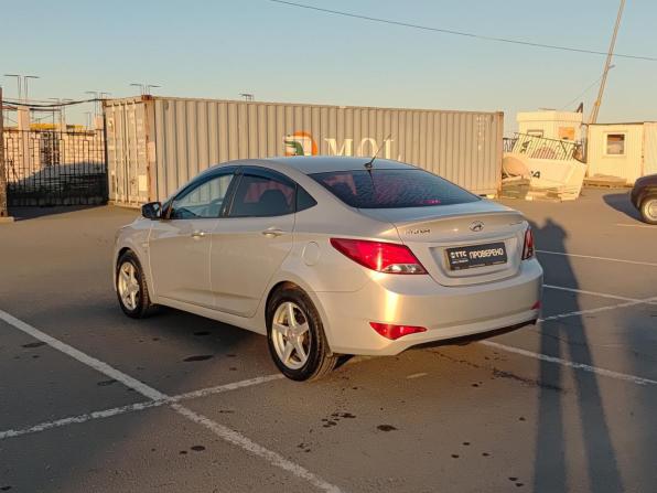 Hyundai Solaris I Рестайлинг с пробегом 2015 года, цена 835 000 рублей, 241597 км, седан, Автокод Объявления