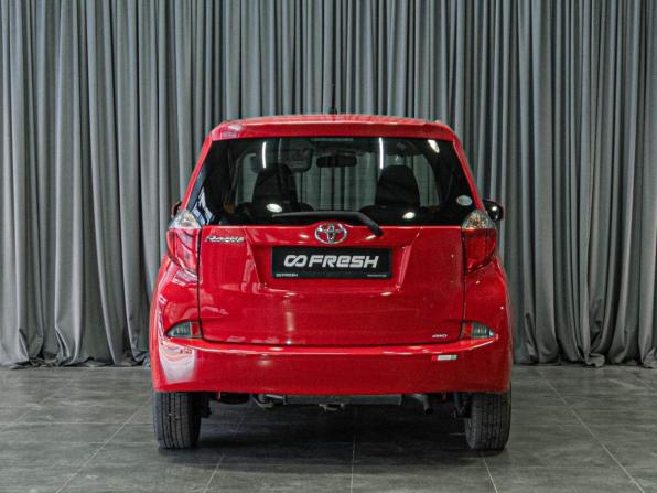 Toyota Ractis II с пробегом 2012 года, цена 1 079 000 рублей, 135300 км, хэтчбек, Автокод Объявления
